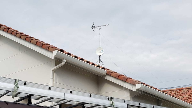 屋根上アンテナ工事の仕様変更